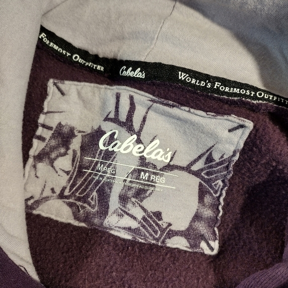 Cabela's purple hooded sweatshirt with kangaroo pocket - Picture 6 of 11